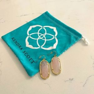 Kendra Scott Elle Gold Drop Earrings in Rose Quartz